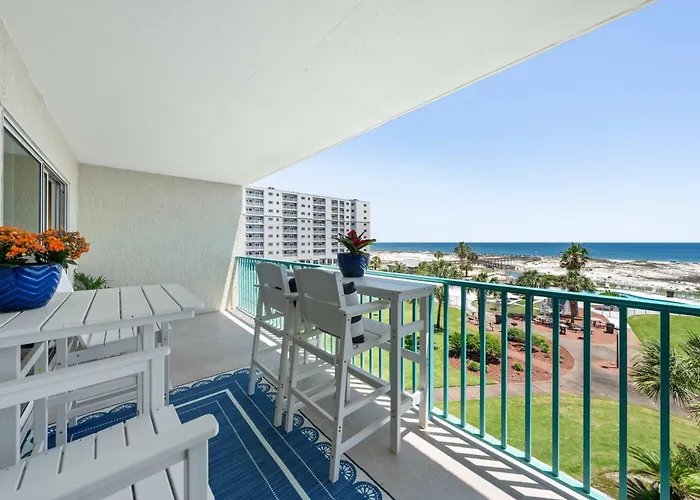 Waterview With Shared Pool Panoramic Balcony Views And Wifi Holiday home *