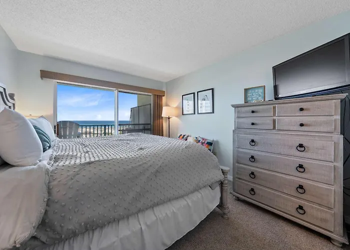 Waterview With Shared Pool Panoramic Balcony Views And Wifi Holiday home