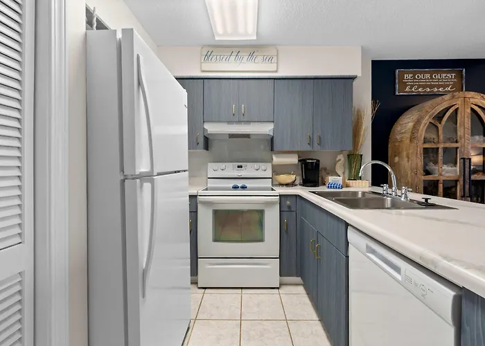 Waterview With Shared Pool Panoramic Balcony Views And Wifi