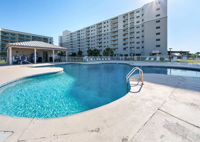 Waterview With Shared Pool Panoramic Balcony Views And Wifi Holiday home Gulf Shores
