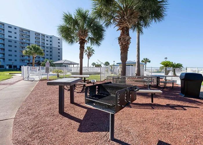 Waterview With Shared Pool Panoramic Balcony Views And Wifi *